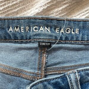 AE Short Boyfriend Style High Waisted Jeans